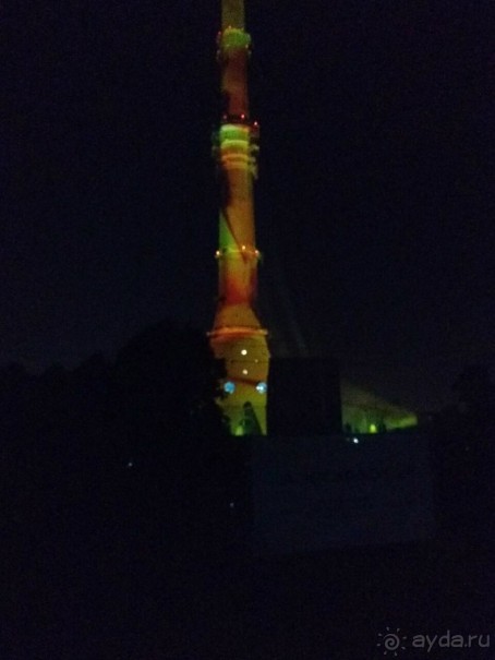 «Круг света» озарил Москву: в Останкине устроили красочное шоу с салютом