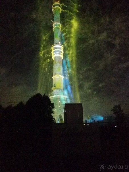 «Круг света» озарил Москву: в Останкине устроили красочное шоу с салютом