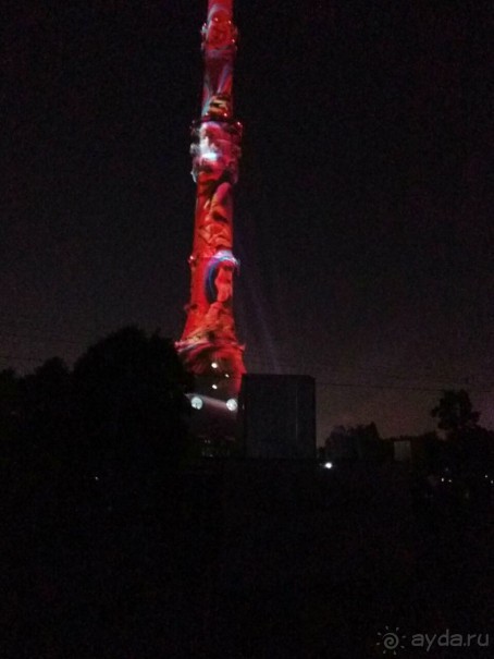 «Круг света» озарил Москву: в Останкине устроили красочное шоу с салютом