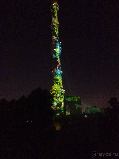 «Круг света» озарил Москву: в Останкине устроили красочное шоу с салютом