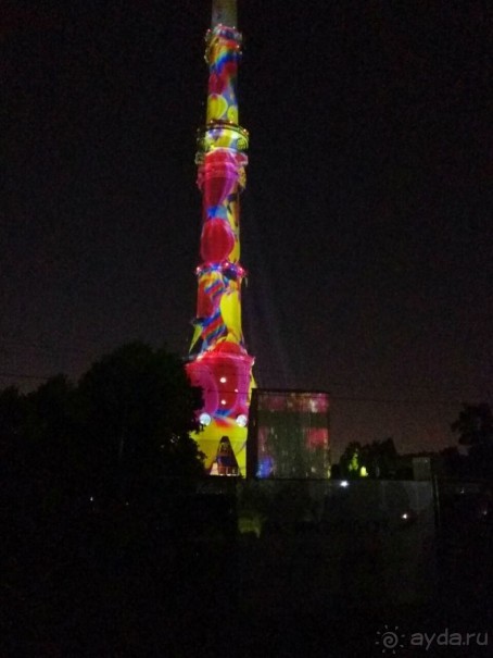 «Круг света» озарил Москву: в Останкине устроили красочное шоу с салютом