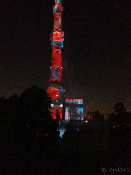 «Круг света» озарил Москву: в Останкине устроили красочное шоу с салютом