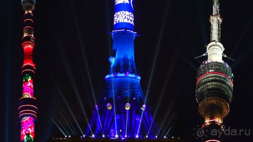 «Круг света» озарил Москву: в Останкине устроили красочное шоу с салютом