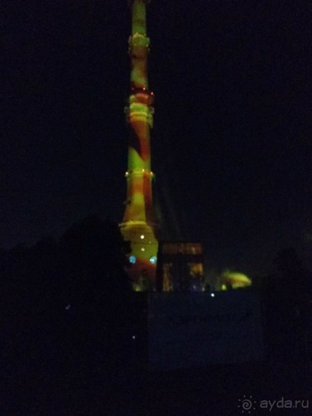 «Круг света» озарил Москву: в Останкине устроили красочное шоу с салютом