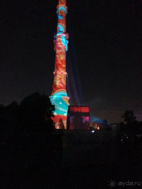 «Круг света» озарил Москву: в Останкине устроили красочное шоу с салютом