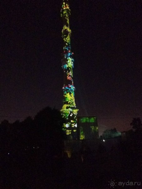 «Круг света» озарил Москву: в Останкине устроили красочное шоу с салютом