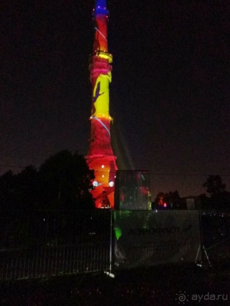 «Круг света» озарил Москву: в Останкине устроили красочное шоу с салютом