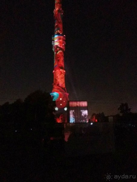 «Круг света» озарил Москву: в Останкине устроили красочное шоу с салютом