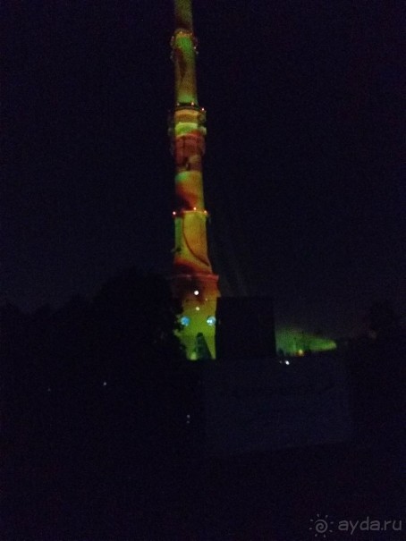 «Круг света» озарил Москву: в Останкине устроили красочное шоу с салютом