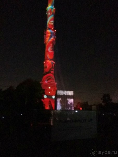 «Круг света» озарил Москву: в Останкине устроили красочное шоу с салютом