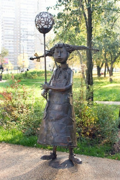 Москва в необычных скульптурах и памятниках.