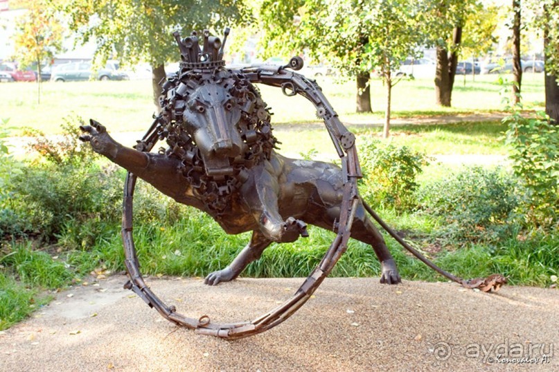 Москва в необычных скульптурах и памятниках.