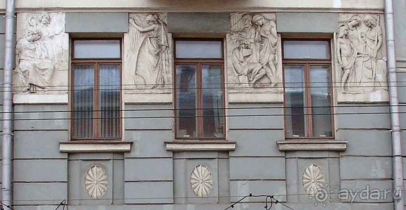 Москва в необычных скульптурах и памятниках.