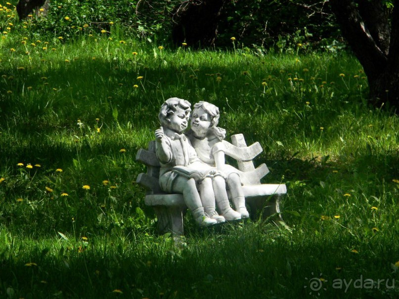 Адрес: Фрунзенская набережная, сквер за станцией метро 
Метро: Фрунзенская   
                Скульптура находится за оградой и подступиться к ней невозможно.
