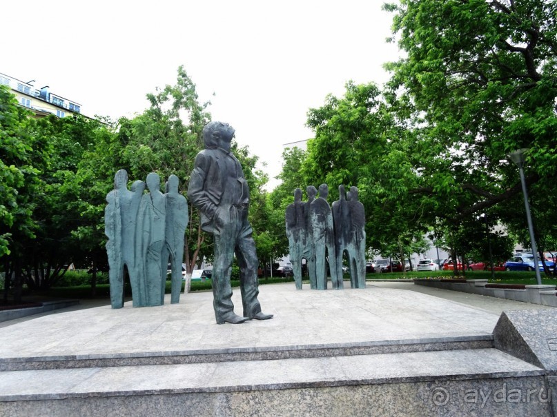 Москва в необычных скульптурах и памятниках.