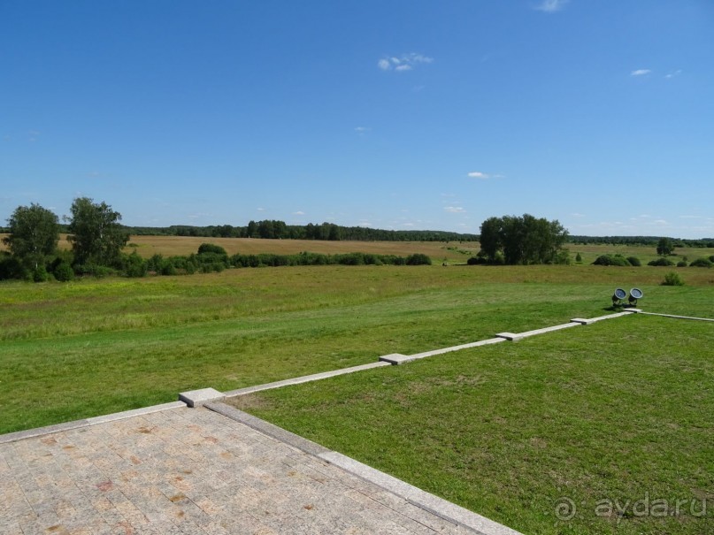 "Не даром помнит вся Россия про день Бородина"....