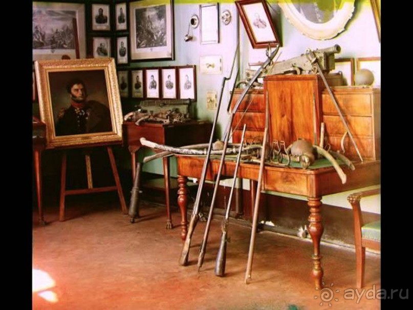 "Не даром помнит вся Россия про день Бородина"....