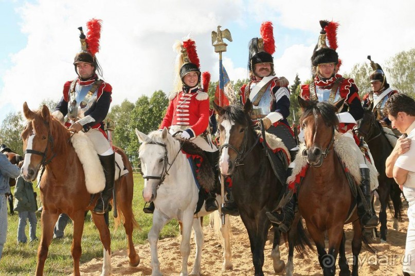 "Не даром помнит вся Россия про день Бородина"....