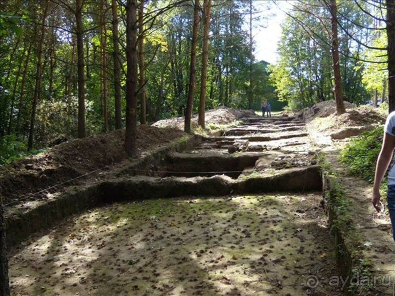 "Не даром помнит вся Россия про день Бородина"....