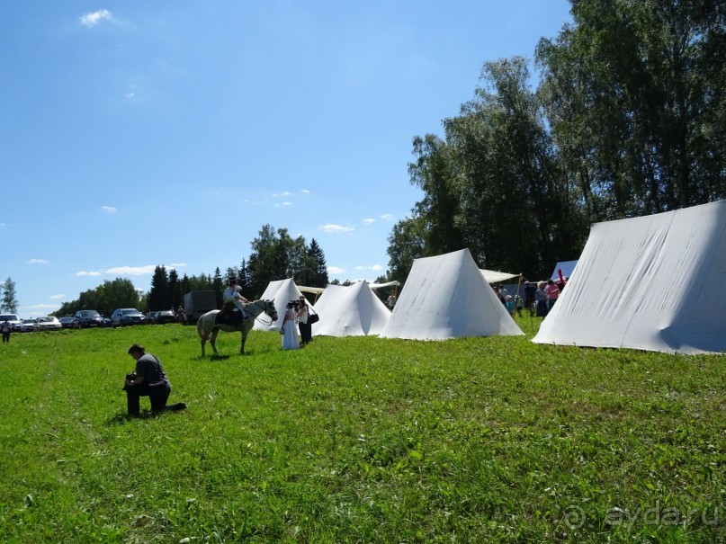 "Не даром помнит вся Россия про день Бородина"....