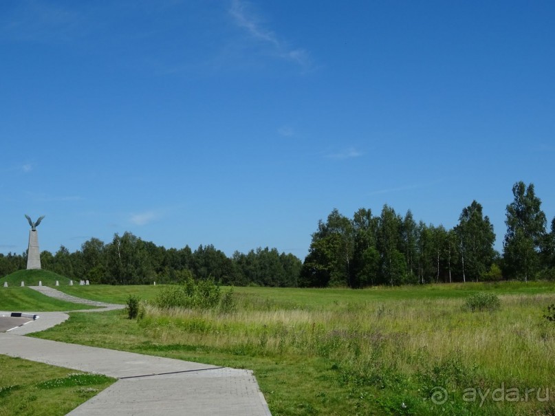 "Не даром помнит вся Россия про день Бородина"....