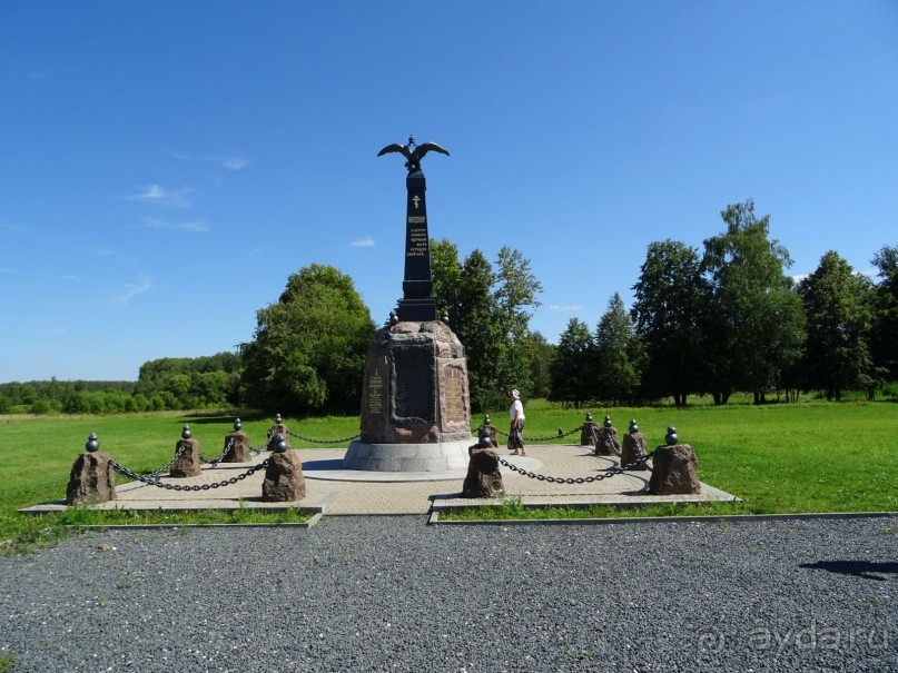 "Не даром помнит вся Россия про день Бородина"....