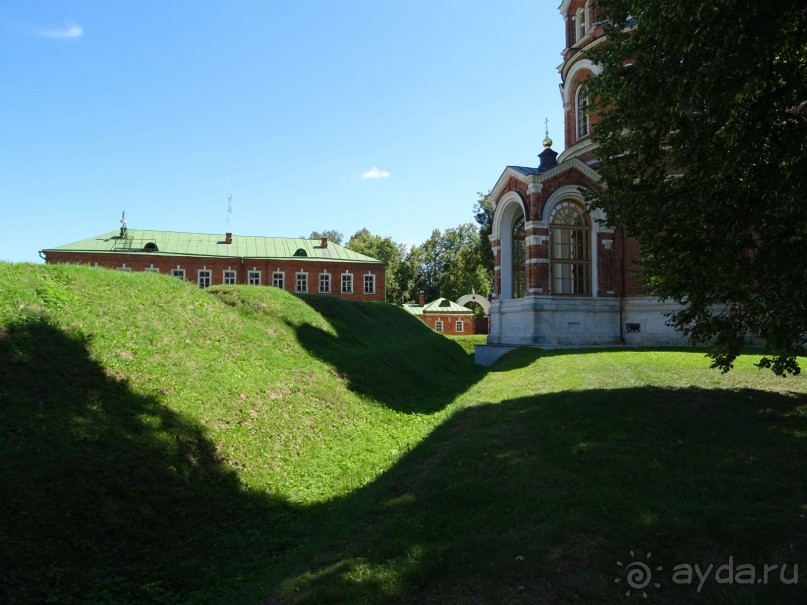 "Не даром помнит вся Россия про день Бородина"....