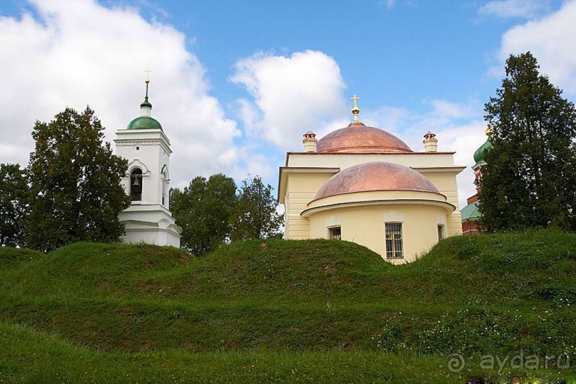 "Не даром помнит вся Россия про день Бородина"....