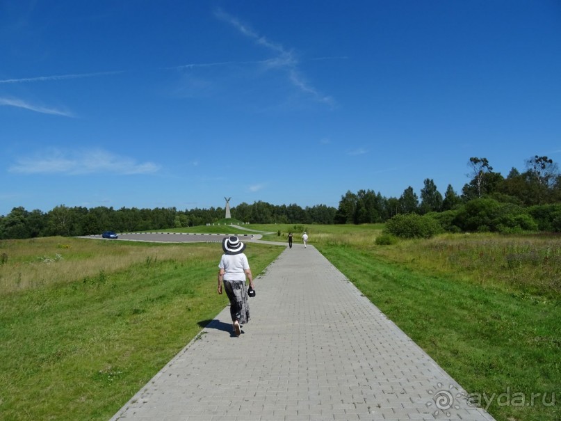 "Не даром помнит вся Россия про день Бородина"....
