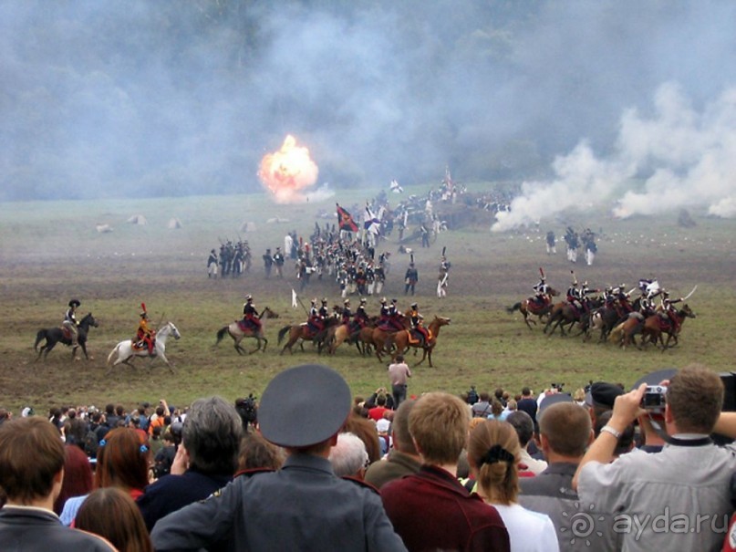 "Не даром помнит вся Россия про день Бородина"....