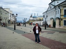 В Париже это Елисейские поля. В Берлине – Курфюрстендамм. В Нью-Йорке – Пятая авеню. В каждом городе есть улица, которую туристы спешат осмотреть в первую очередь, улица, которая как бы задает тему города, становится его символом. В Москве есть Арбат. В Питере – Невский. В Киеве – Крещатик. Такая улица, точнее, Улица, есть и в Казани. Это улица Баумана - «казанский Арбат», одна из самых древних и самых «знаковых» улиц города.