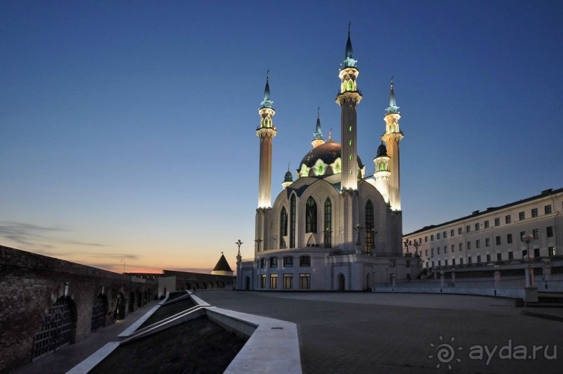 Мечеть Кул-Шариф вечером.