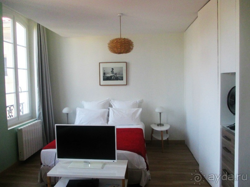 Отличный отель в центре Марселя.