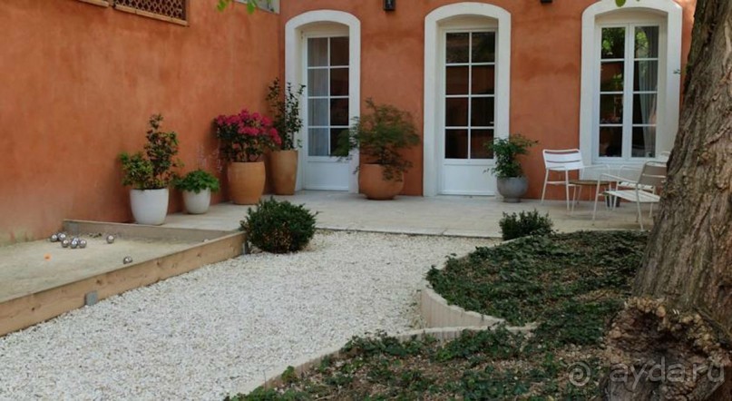 Отличный отель в центре Марселя.