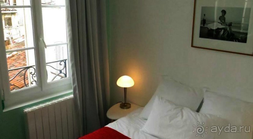 Отличный отель в центре Марселя.