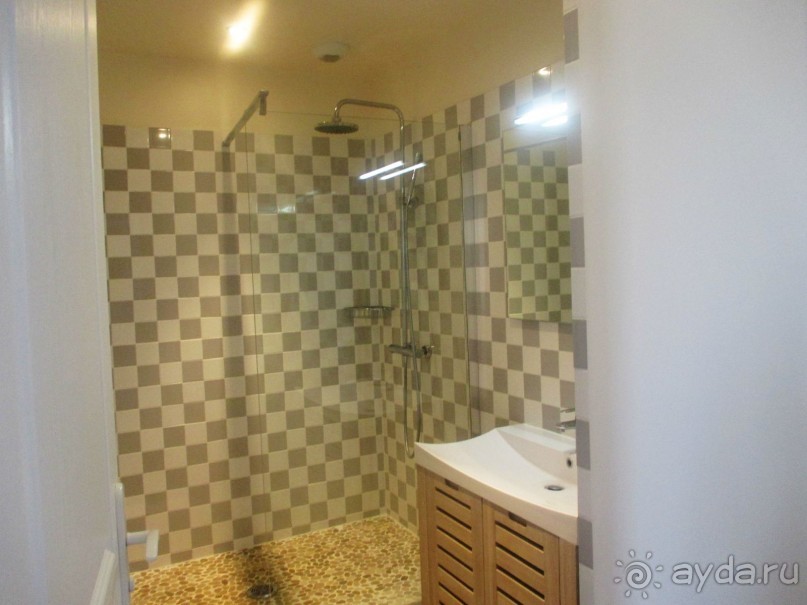 Отличный отель в центре Марселя.