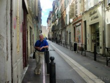 Город большой и в то же время поражающий тишиной отдельных улочек, центральных авеню и патриархальных кварталов, блеском особняков на набережной и рыбацкими хижинами. Город космополит, город порт, город с миллионом секретов!