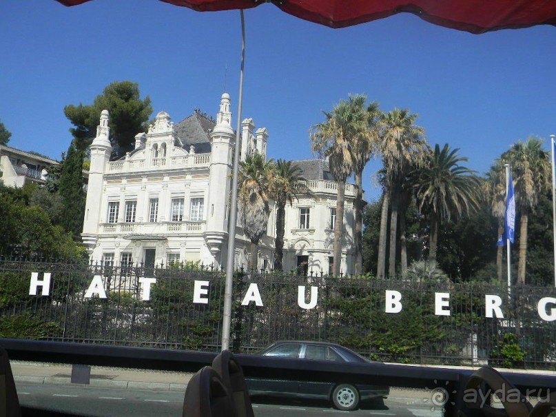 Набережная Марселя хоть и пострадала во время войны, но позже была восстановлена в соответствие с прежним видом, разве что, выглядит она немного свежее прочих городских достопримечательностей