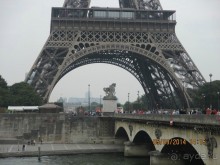 По договорённости с Эйфелем, «Железную даму» должны были разобрать через 20 лет после возведения.. Но с первых дней существования сооружения у него было множество противников, в первую очередь, в лице парижской интеллигенции