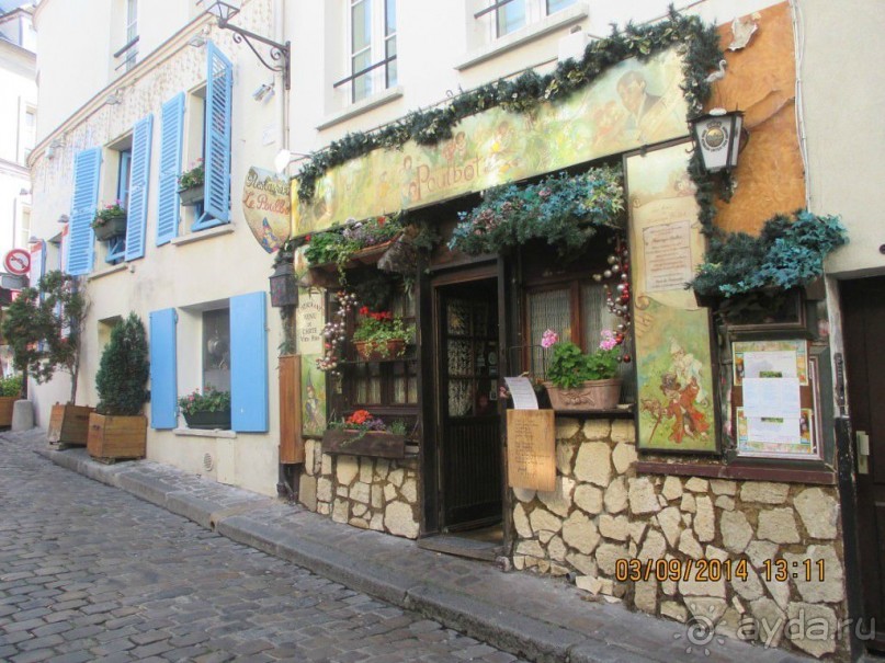 Правда, даже после присоединения эта деревушка не потеряла свой средневековый дух. Никогда не знаешь, куда выведут тебя ее узенькие петляющие улочки.