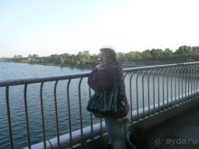 На Старом Дунае, окруженном лугами и садами, с множеством ресторанов с террасами и променадов для пешеходов и велосипедистов, хорошо  просто отдыхать