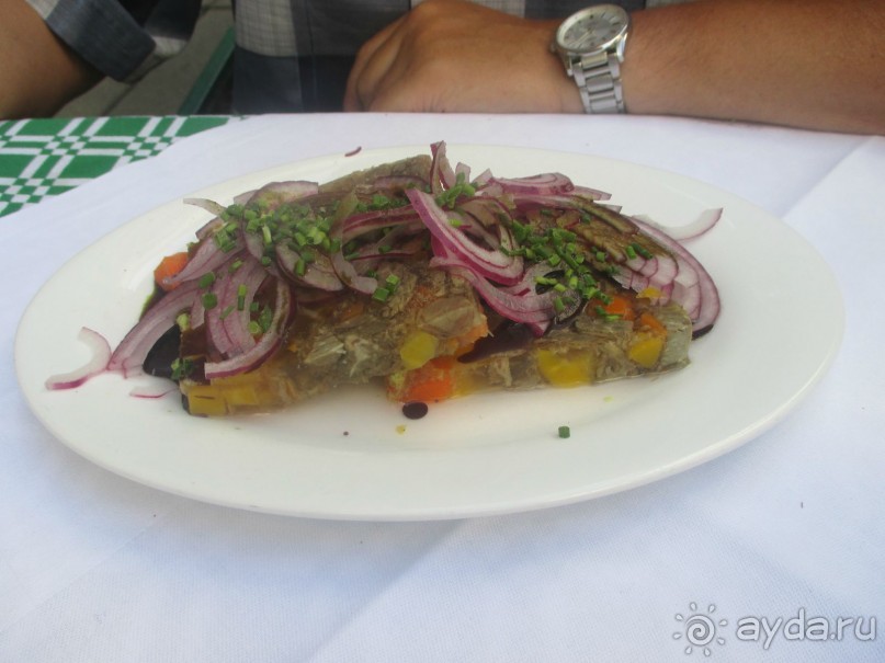 Холодец на закуску.