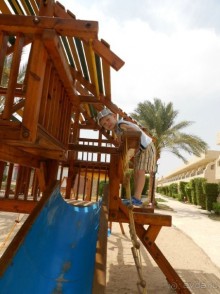 Без фанатизма и блеска, все скромно