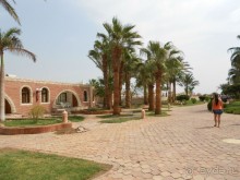 Без фанатизма и блеска, все скромно