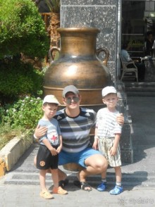 Без фанатизма и блеска, все скромно