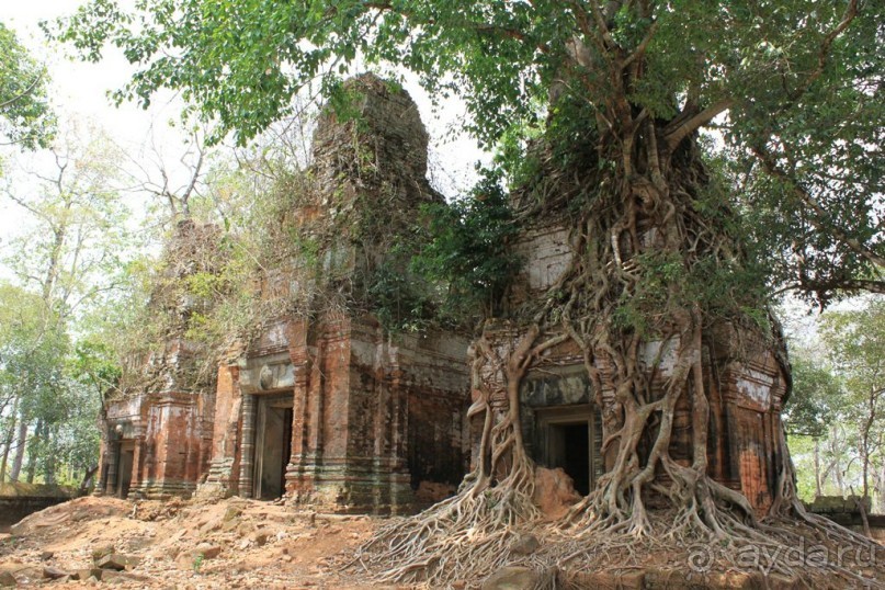 В Камбоджу в одиночку.