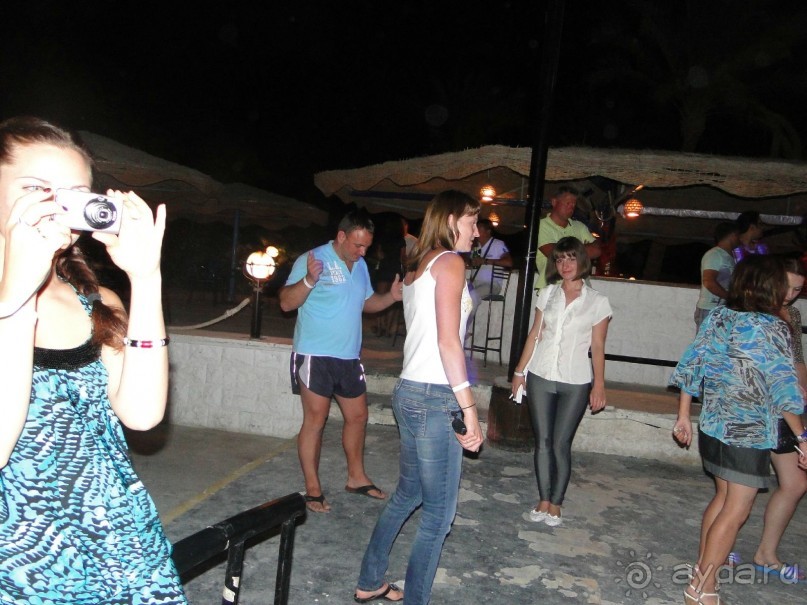 Снаружи отель выглядит хорошо, но а что внутри это просто ужас!!!