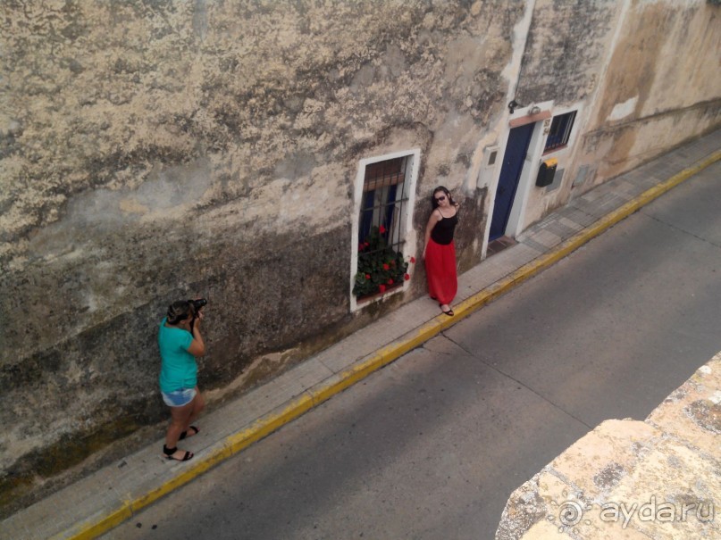 Сан Поль... Вид с террасы около церквушки