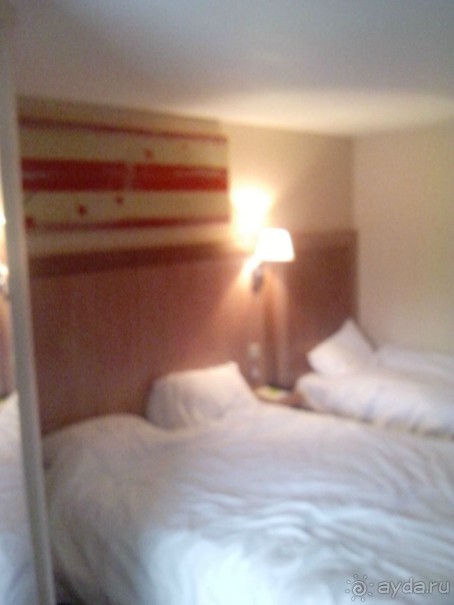 Вполне себе приличен, жаль не близко...