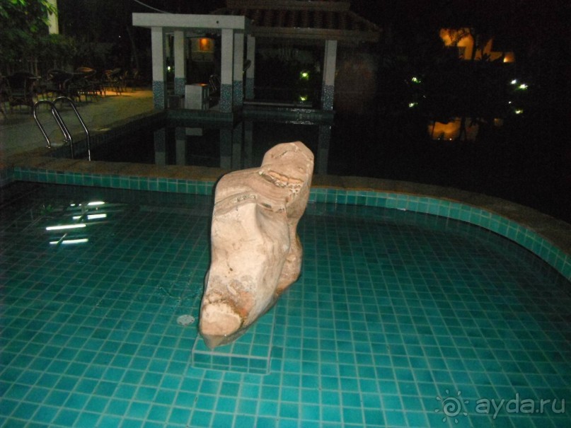 Очень протеворечивые впечатления...